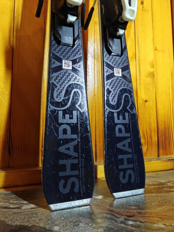 LYŽE HEAD SHAPE SX BLACK EDITION 149CM